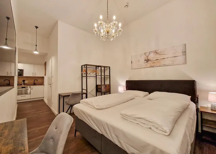 Pension Mozart - Newly Renovated